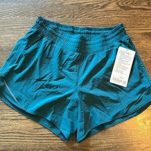 Lululemon hotty hot 4” short
